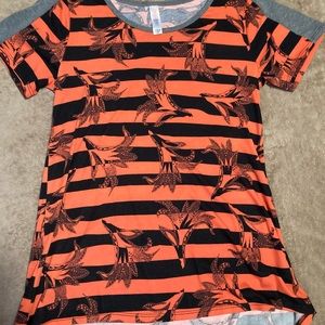 Never worn, very good condition, super comfy, and flowy
